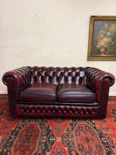 Traditional two seater antique - traditional,